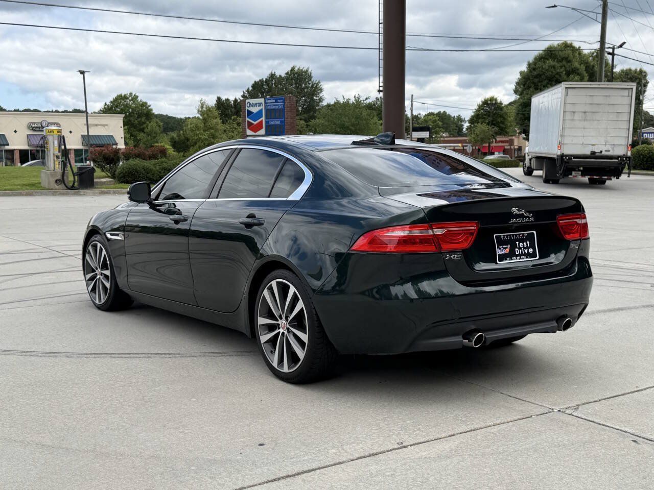 Used 2017 Jaguar XE Prestige RWD image 18