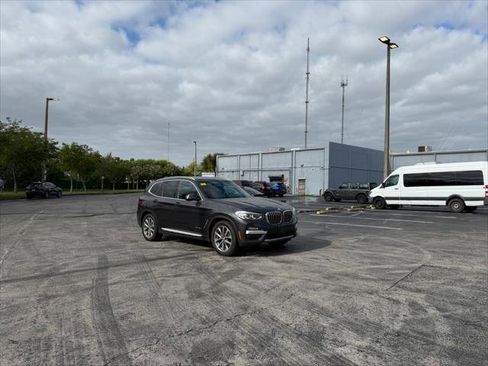 Used 2018 BMW X3 xDrive30i image 9