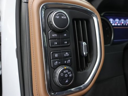 Used 2022 Chevrolet Silverado 3500 High Country w/ Safety Package II AWD/4WD image 55
