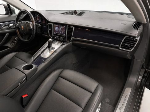 Used 2015 Porsche Panamera image 22