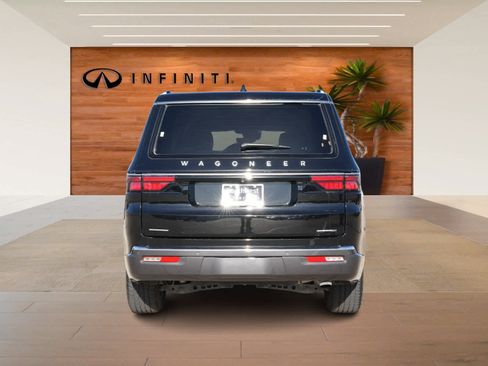 Used 2022 Jeep Wagoneer Series III w/ Convenience Group I image 6