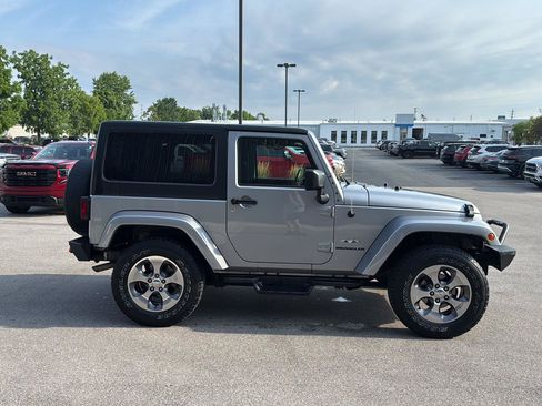 Used 2016 Jeep Wrangler Sahara w/ Connectivity Group AWD/4WD image 2