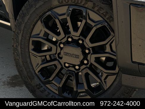 New 2026 GMC Sierra 2500 Denali Ultimate AWD/4WD image 9