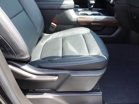 Used 2023 GMC Sierra 1500 Elevation w/ Preferred Package image 28