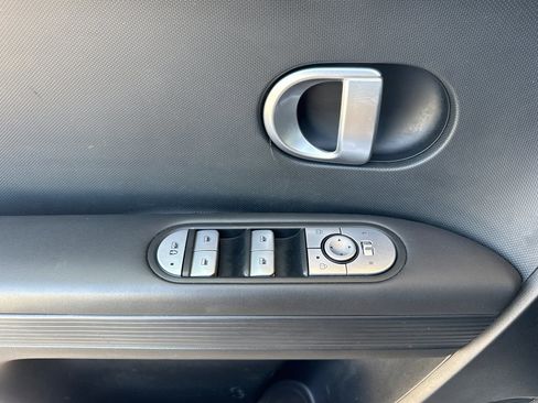 Used 2024 Hyundai Ioniq 5 SEL RWD image 11