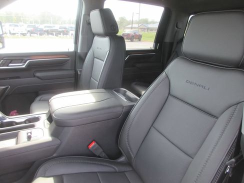 New 2026 GMC Sierra 3500 Denali w/ Denali Reserve Package AWD/4WD image 12