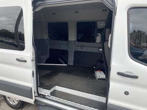 Used 2016 Ford Transit 150 XLT image 13