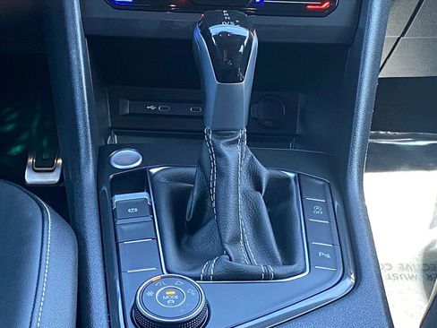 Certified 2023 Volkswagen Tiguan SE R-Line image 11