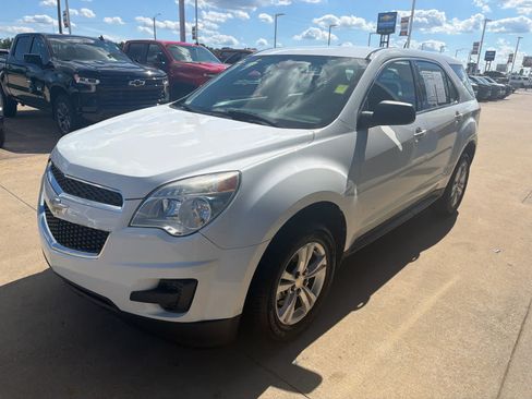 Used 2012 Chevrolet Equinox LS FWD image 2