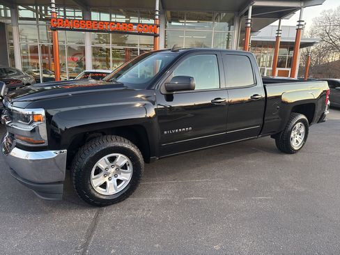 Used 2018 Chevrolet Silverado 1500 LT image 2
