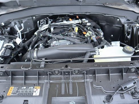 New 2025 Ford Explorer Active w/ Active Comfort Package image 23