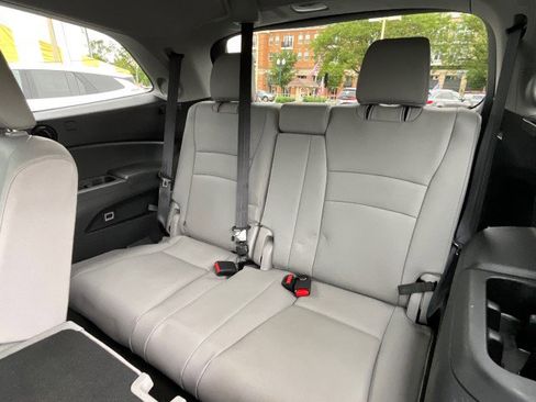 Used 2017 Honda Pilot Touring image 35