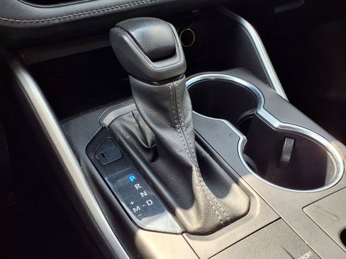 Used 2023 Toyota Highlander L FWD image 13