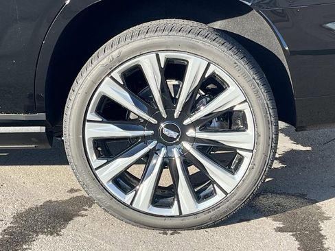 New 2026 Cadillac Escalade Luxury image 13