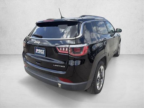 Used 2018 Jeep Compass Limited AWD/4WD image 5
