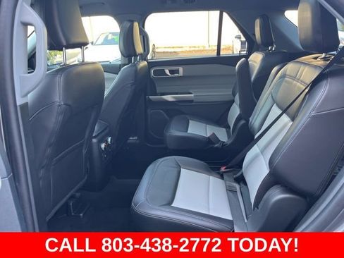 Used 2023 Ford Explorer XLT w/ Equipment Group 202A RWD image 12