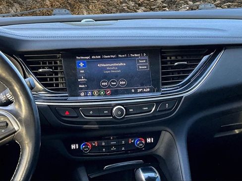 Used 2019 Buick Regal Essence w/ Sights and Sounds Package image 6