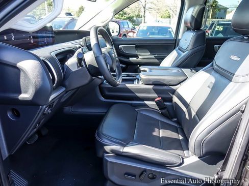 Used 2025 Ford Expedition Max Platinum AWD/4WD image 13