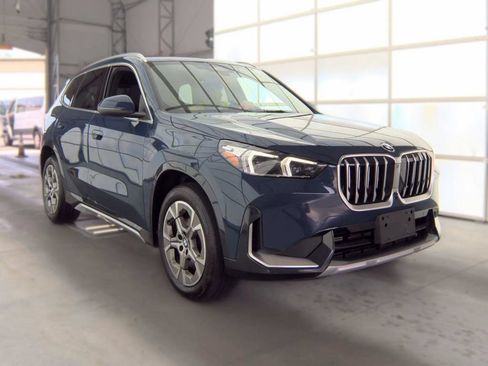 Used 2026 BMW X1 xDrive28i w/ Technology Package AWD/4WD image 3