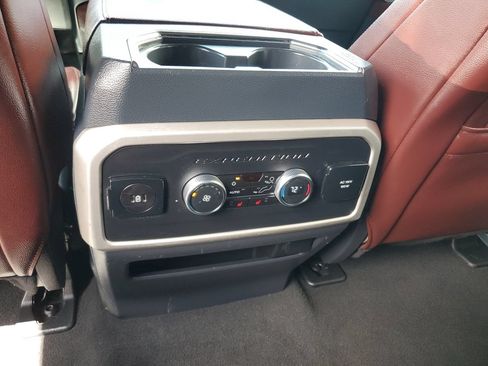 Used 2024 Ford Expedition Limited RWD image 15