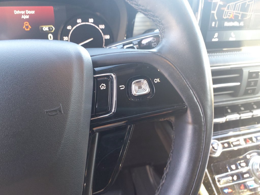 Used 2022 Lincoln Corsair AWD w/ Premium Package image 26