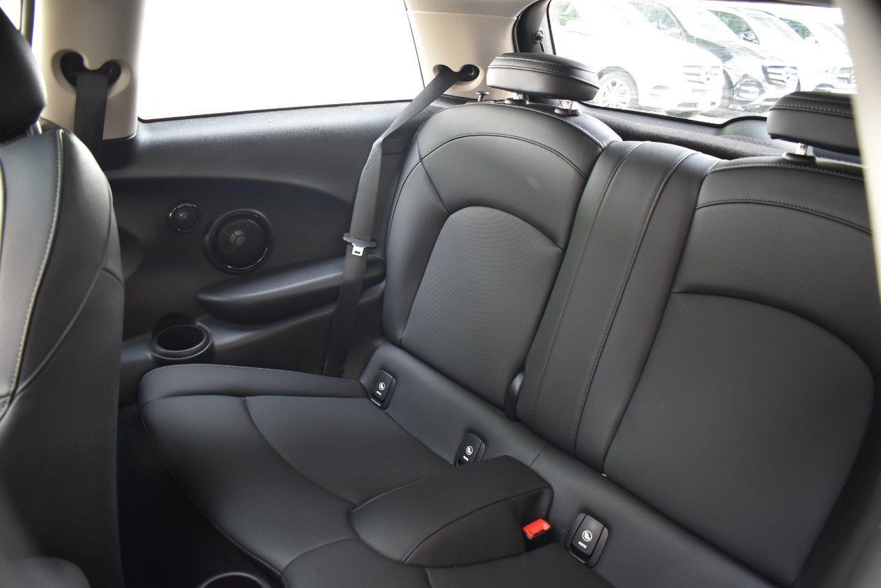 Used 2024 MINI Cooper SE FWD image 19