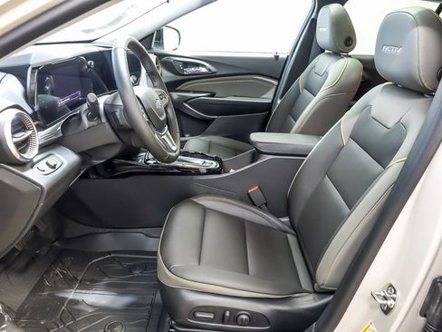 New 2026 Chevrolet Trax ACTIV w/ Sunroof Package image 9