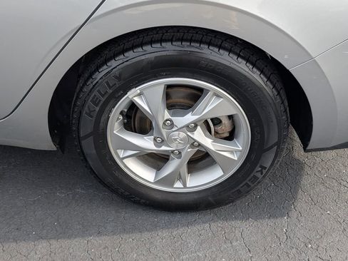 Used 2023 Hyundai Elantra SE image 23