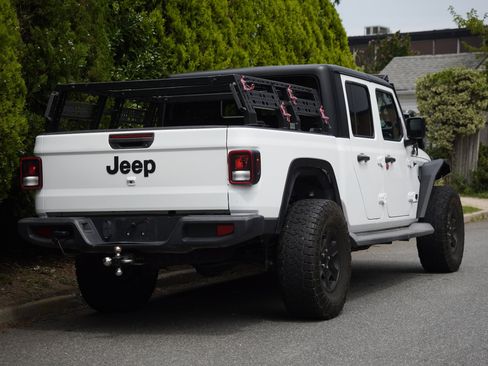 Used 2022 Jeep Gladiator Sport AWD/4WD image 6