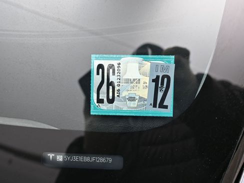 Used 2018 Tesla Model 3 Long Range image 8