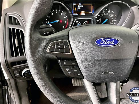 Used 2016 Ford Focus SE w/ SE Power Seat Package image 11