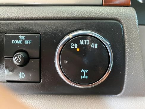 Used 2010 Chevrolet Tahoe LT image 27