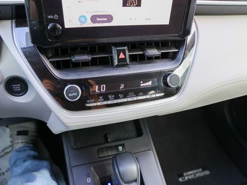 Certified 2026 Toyota Corolla Cross LE FWD image 22