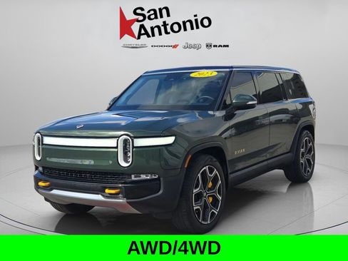 Used 2023 Rivian R1S Adventure image 4