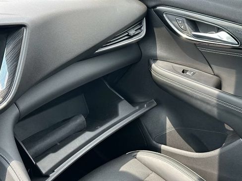 Used 2021 Buick Envision Essence FWD image 32