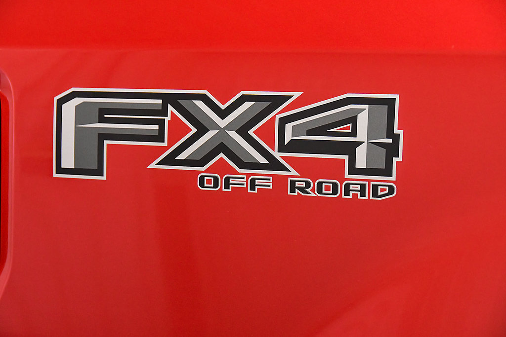 Used 2022 Ford F250 Lariat w/ Black Appearance Package AWD/4WD image 12