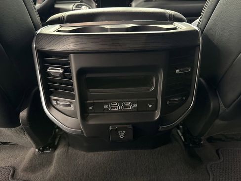 Used 2024 RAM 1500 Laramie AWD/4WD image 16