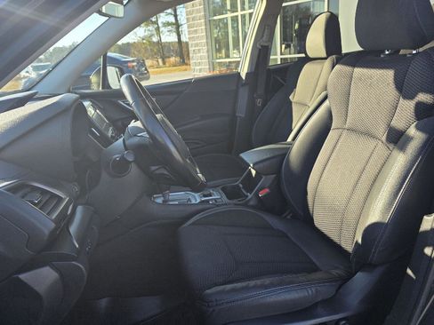 Used 2019 Subaru Forester Premium image 9