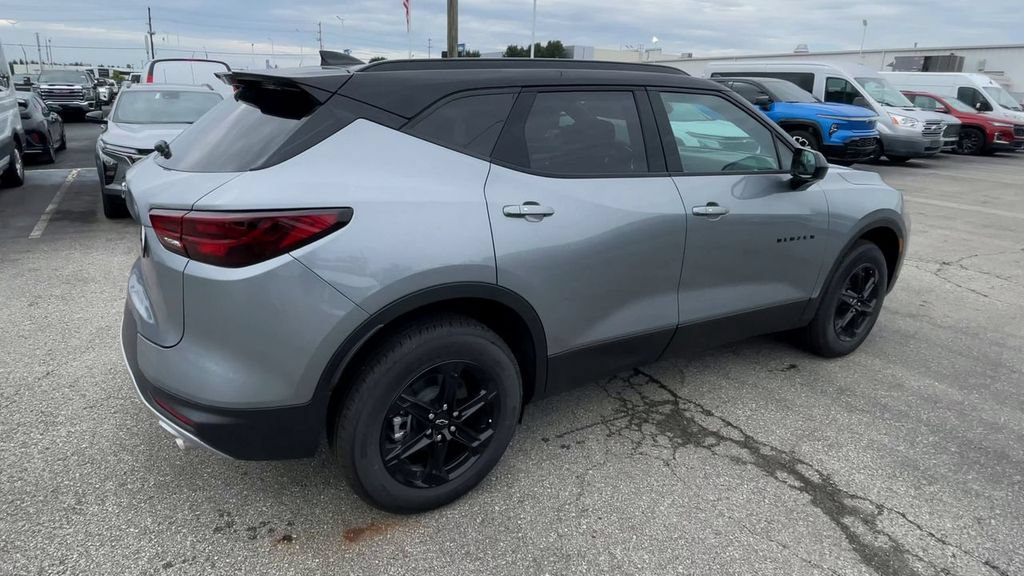 New 2026 Chevrolet Blazer LT w/ Convenience Package FWD image 2