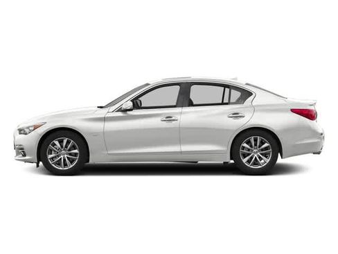 Used 2017 INFINITI Q50 Signature Edition w/ All Weather Package (L93) AWD/4WD image 3