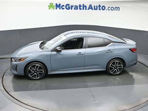 Used 2025 Nissan Sentra SR image 18