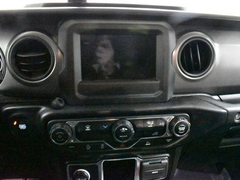 Used 2023 Jeep Wrangler Sport image 22