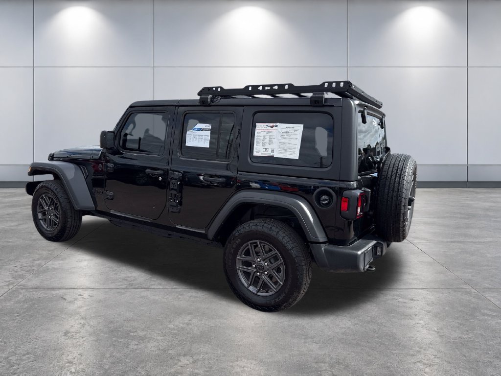 Used 2025 Jeep Wrangler Unlimited Sport AWD/4WD image 3