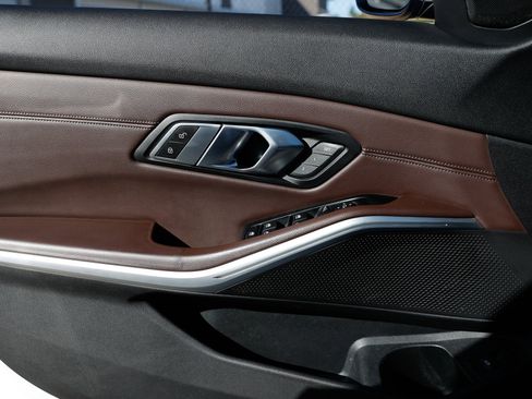 Used 2019 BMW 330i Sedan w/ Premium Package image 49