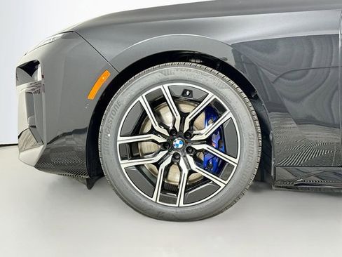 Used 2026 BMW i7 xDrive60 image 34