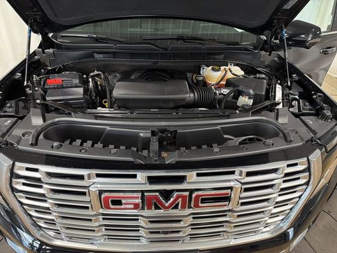 Certified 2025 GMC Yukon XL Denali AWD/4WD image 37