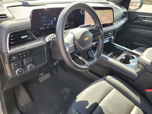 Used 2025 Chevrolet Tahoe LT AWD/4WD image 15