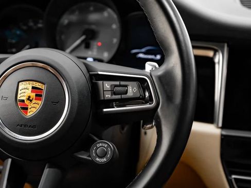 Used 2022 Porsche Macan S AWD/4WD image 17