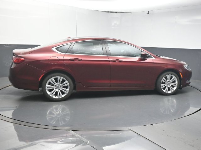 Used 2016 Chrysler 200 Limited w/ Convenience Group FWD image 8