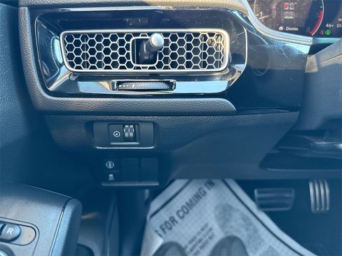 Used 2024 Honda Civic Sport image 17